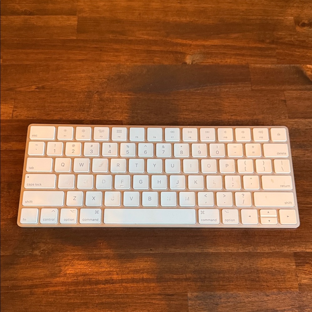 Apple Wireless Keyboard - White